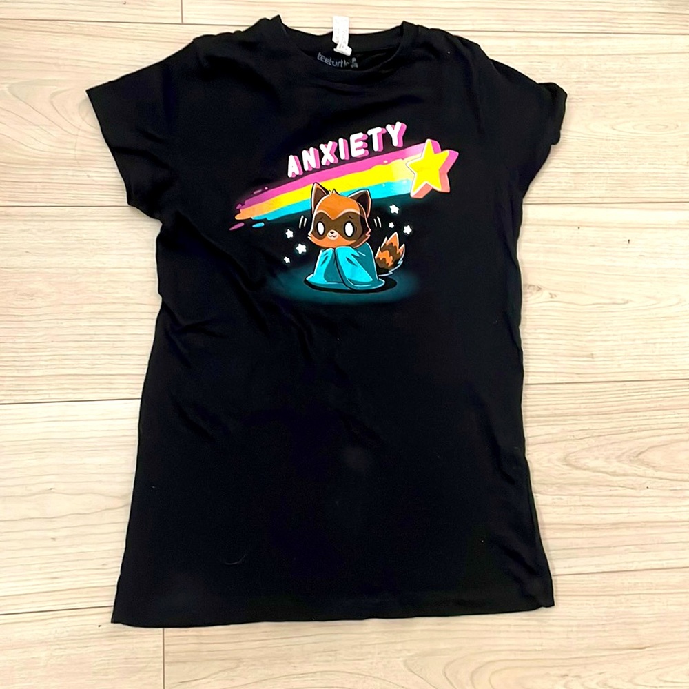 Fitted Women’s Medium “Anxiety” Raccoon t-shirt